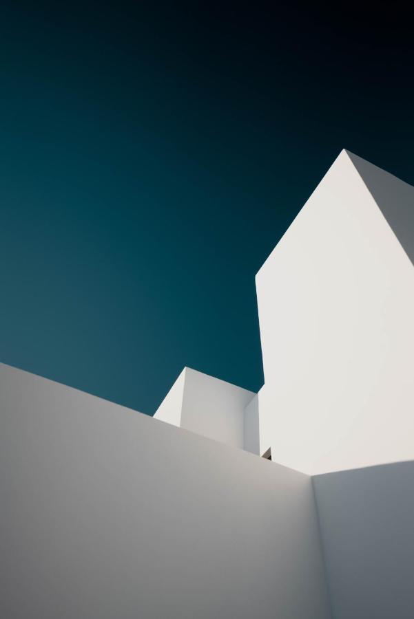 Cubic Mykonos Seafront Design Suites Орнос Экстерьер фото
