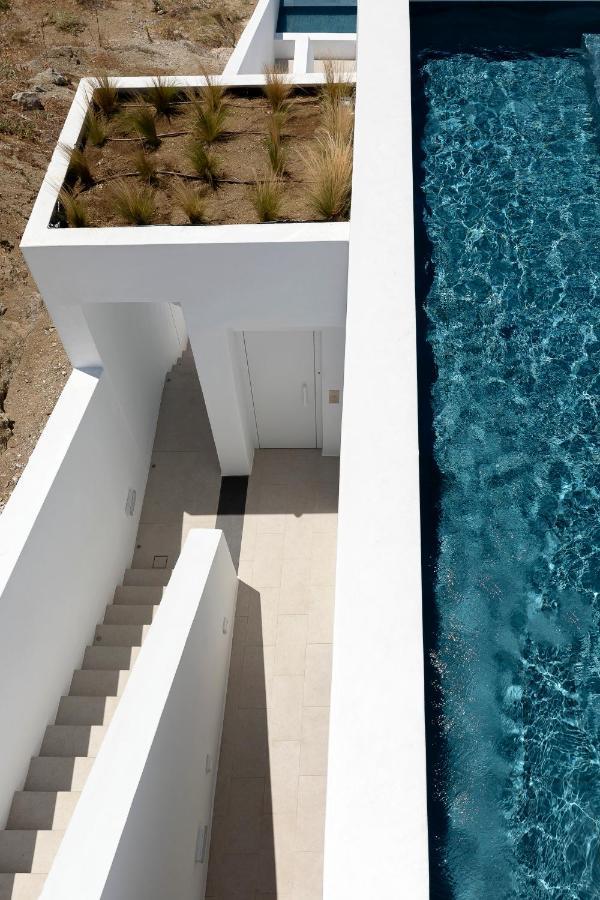 Cubic Mykonos Seafront Design Suites Орнос Экстерьер фото