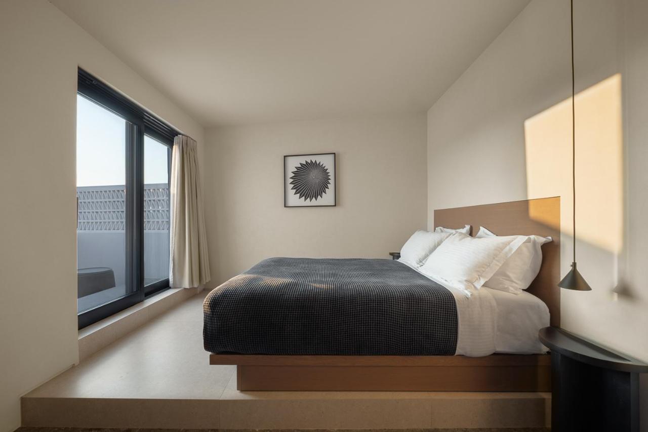 Cubic Mykonos Seafront Design Suites Орнос Экстерьер фото