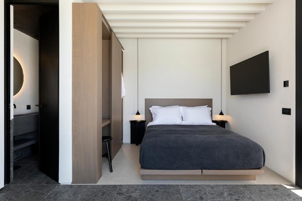 Cubic Mykonos Seafront Design Suites Орнос Экстерьер фото